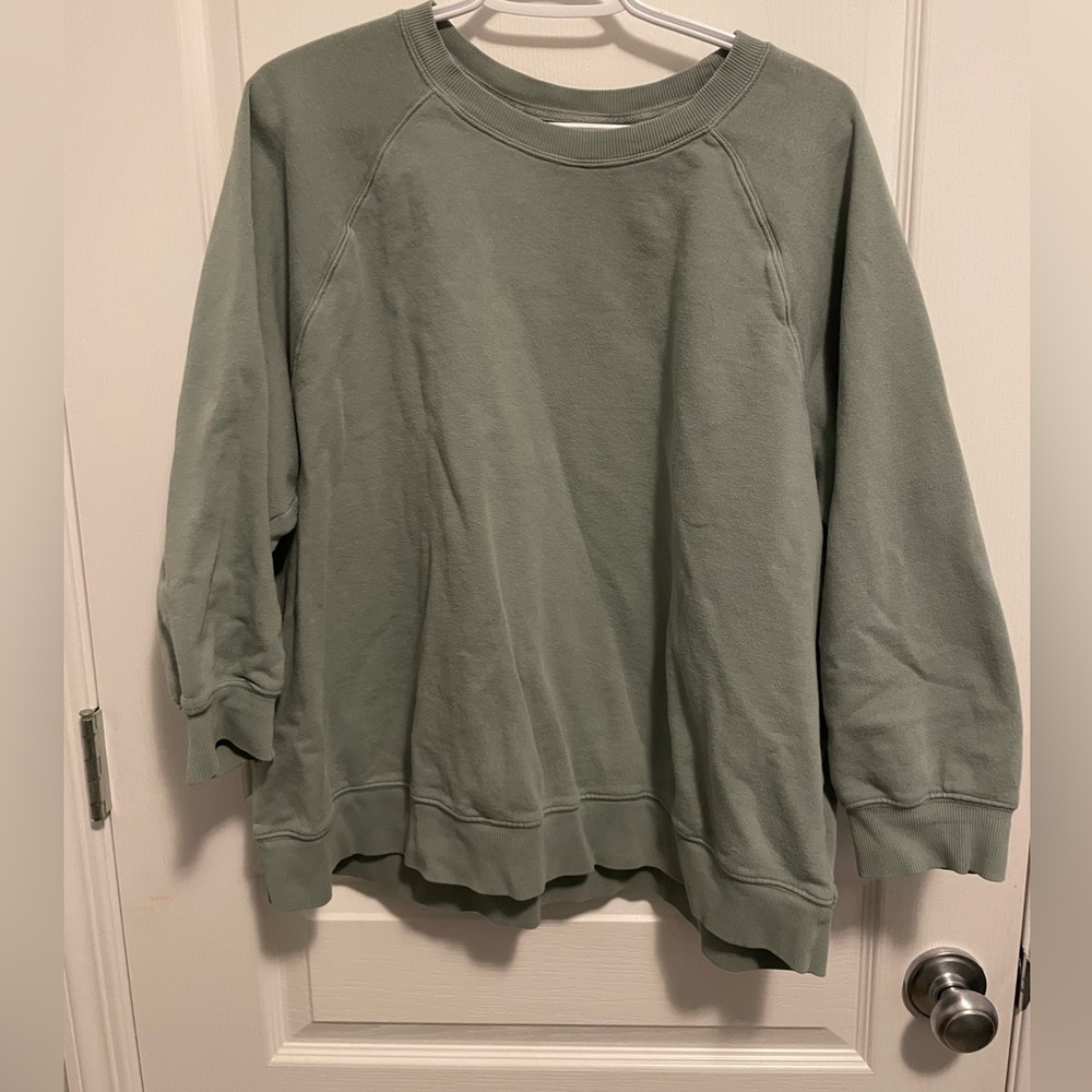 Women’s oversized crew sweater